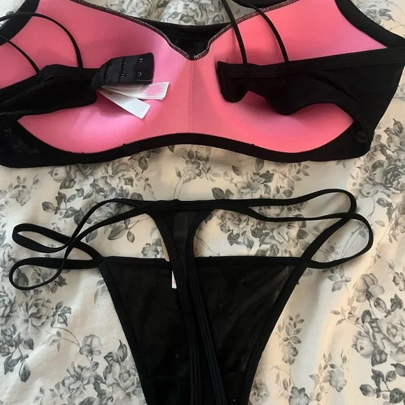 NWT Bra Set - Picture 3 of 5